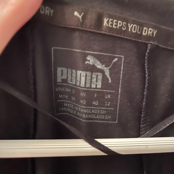 🎀3/$15🎀 PUMA tee - Picture 2 of 3